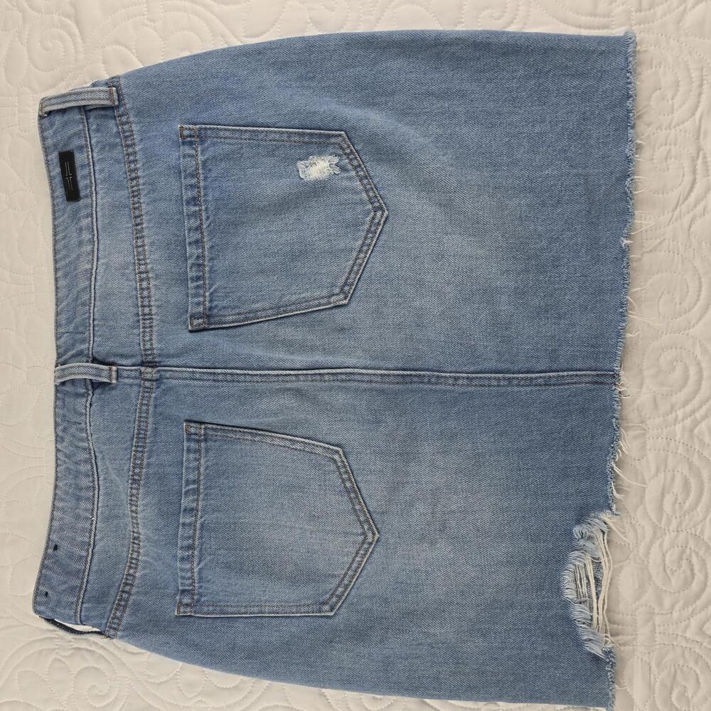 Liverpool Light Blue Denim Mini Skirt with Floral Embroidery size 8/29 - Picture 3 of 7